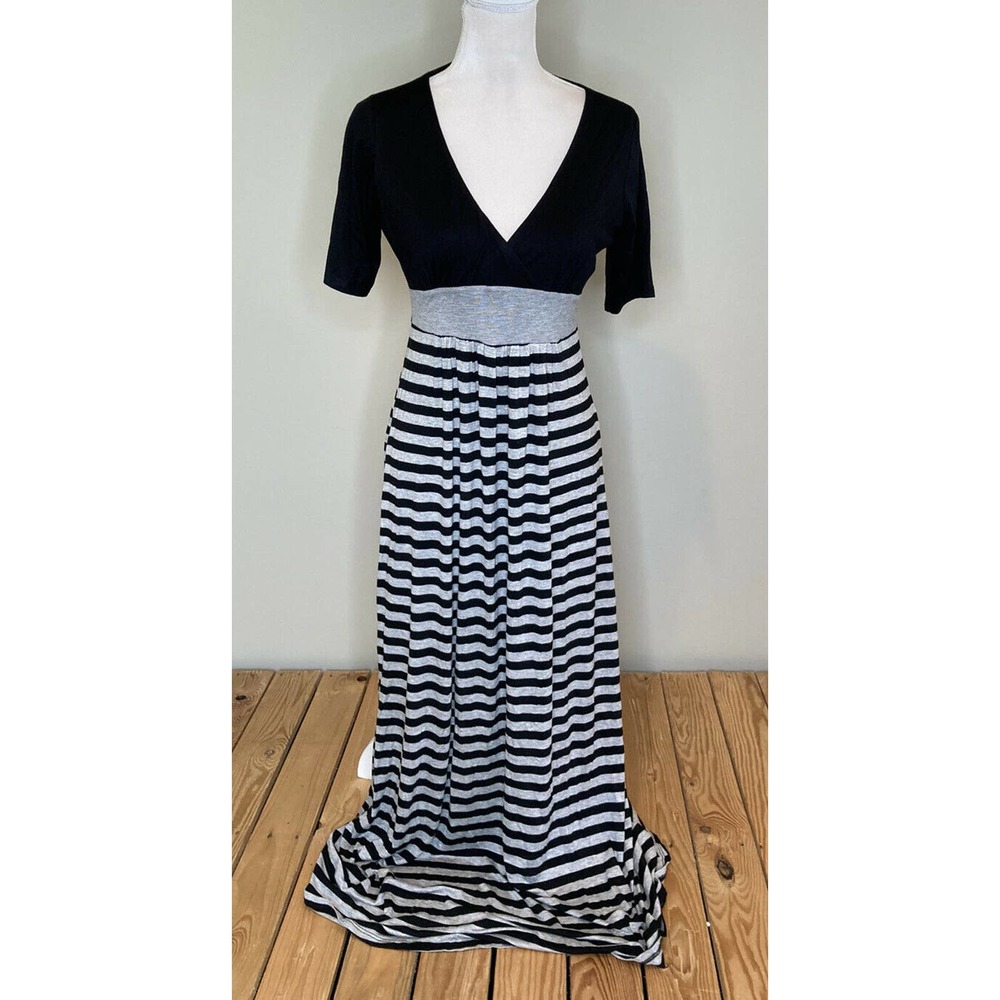 NWOT EMBERLEY Stripe V Neck Long Maxi Dress Small